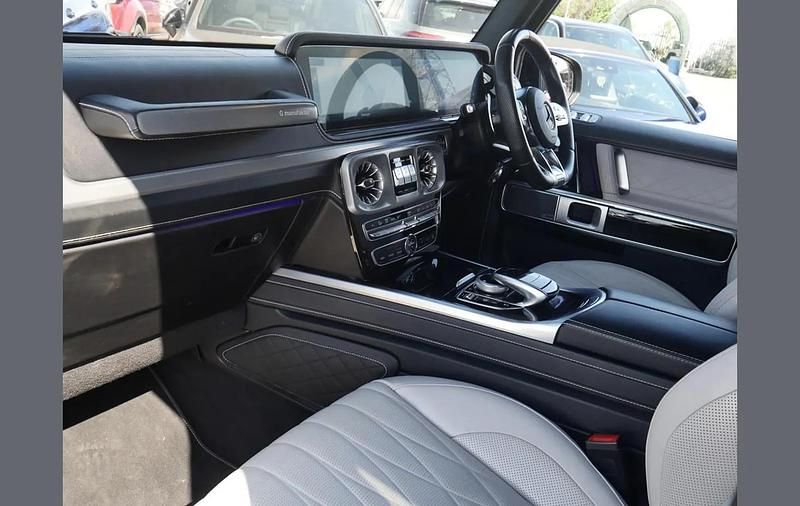 Usado Mercedes G63 AMG 585 HP (430 kW) 2022 Azul SUV
