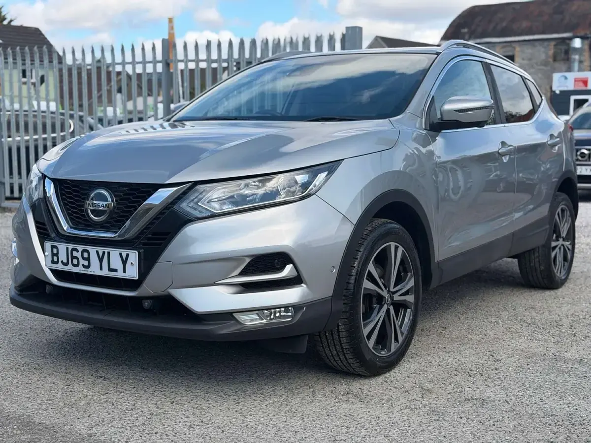 Used Nissan Qashqai N-Connecta 140 HP (102 kW) 2019 Silver SUV