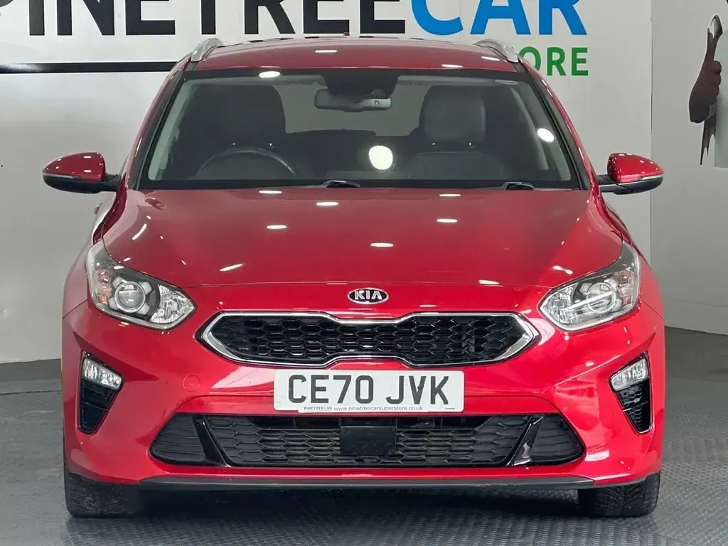 Used Kia Ceed Sportswagon 138 HP (101 kW) 2020 Red Estate