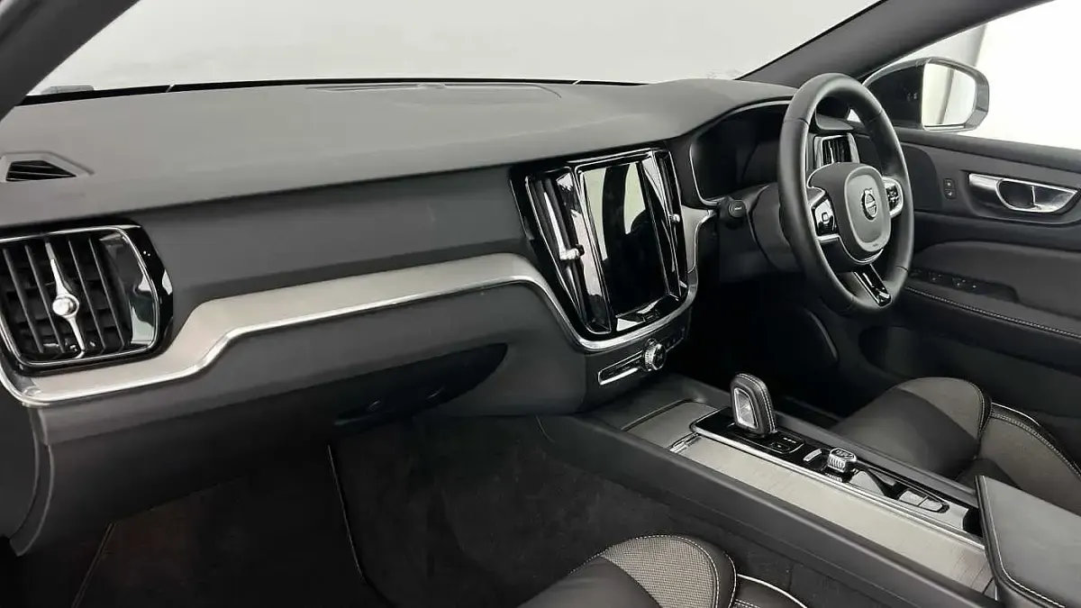 Used Volvo V60 R-Design 2022 Silver Estate