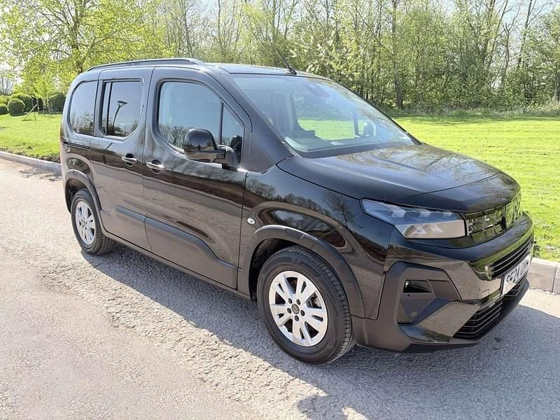 Second-hand Peugeot Rifter Allure 2024 Negru Monovolum