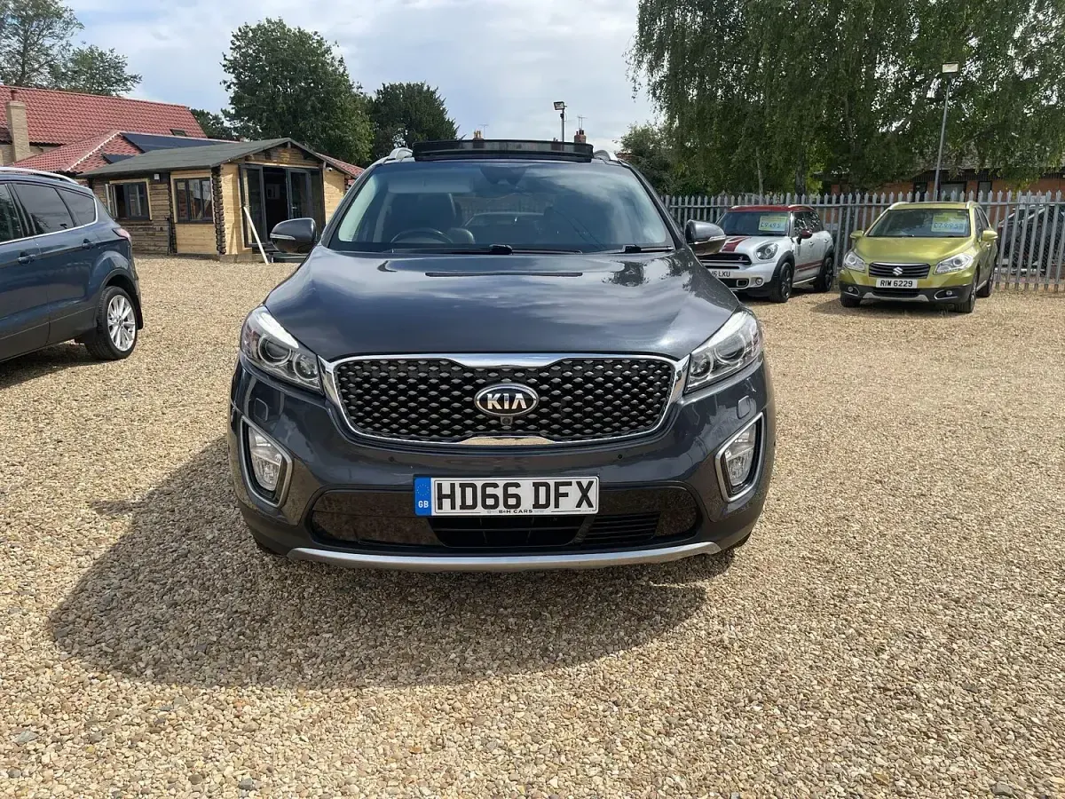 Used Kia Sorento 200 HP (147 kW) 2016 Grey SUV