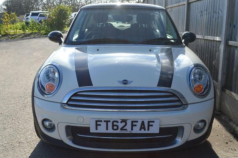 Used Mini Cooper Hatch 2012 White Hatchback