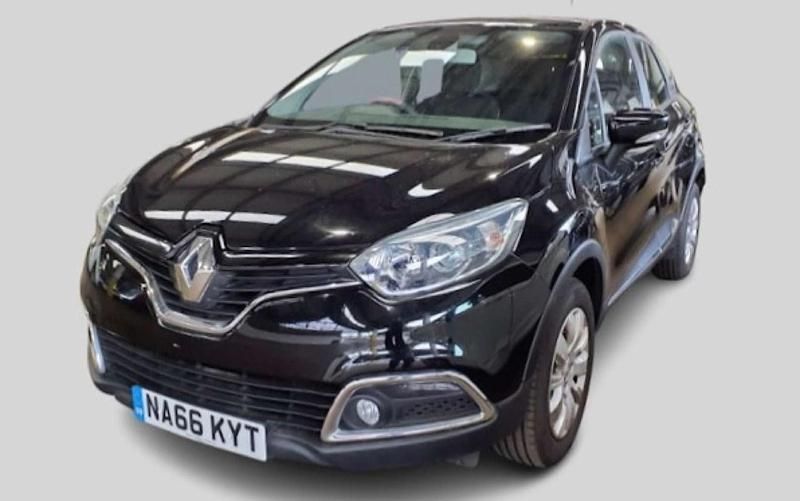 Used Renault Captur Expression+ 90 HP (66 kW) 2016 Black SUV