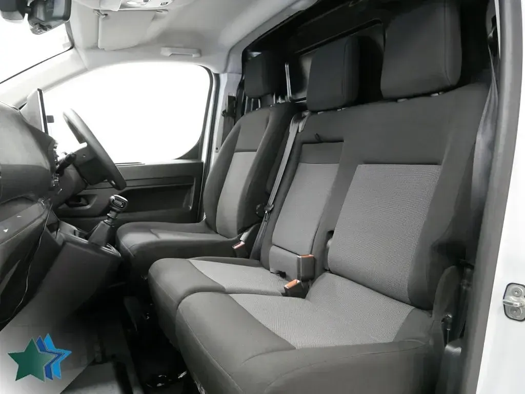 Used Citroën Dispatch 120 HP (88 kW) 2024 White MPV