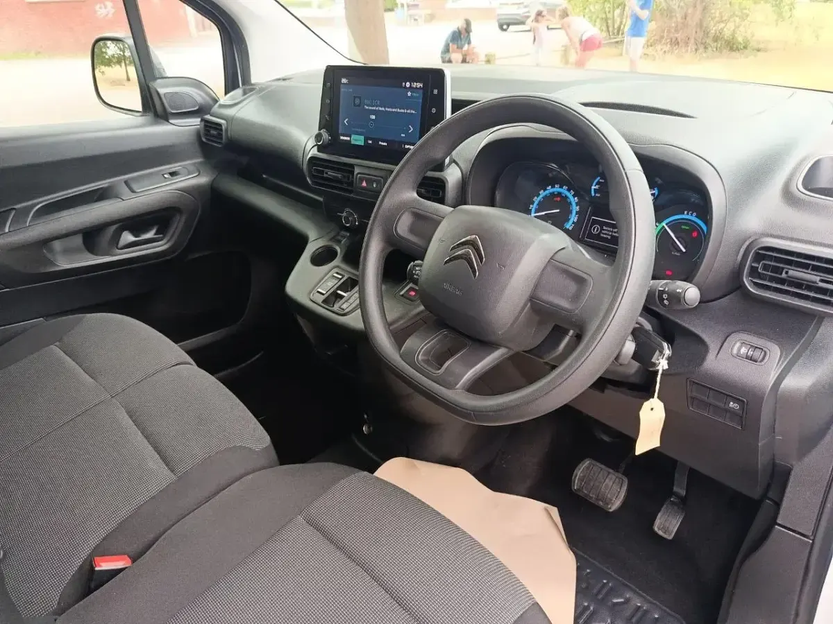 Used Citroën Berlingo 98 kW (134 HP) 2025 White MPV