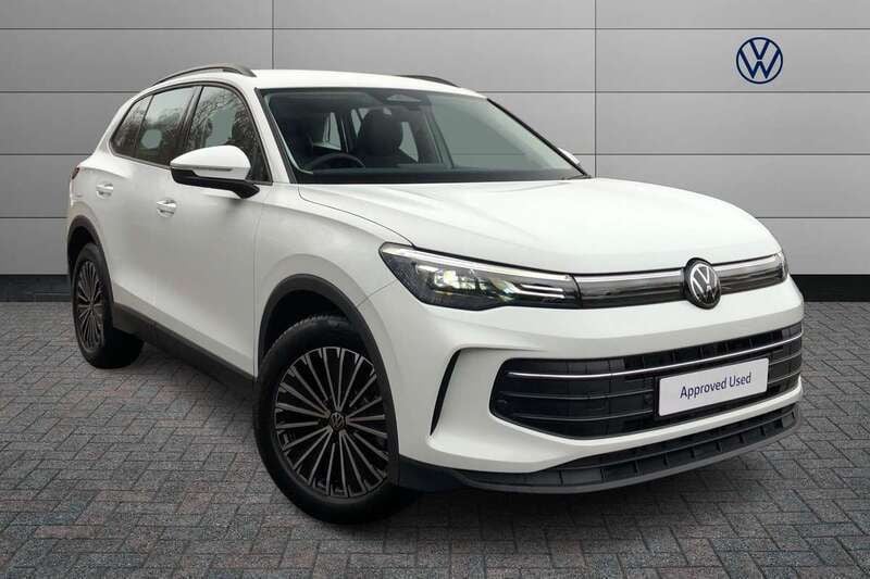 White New 2024 VW Tiguan Life SUV | £28,649 (Super price) - Image 1/4