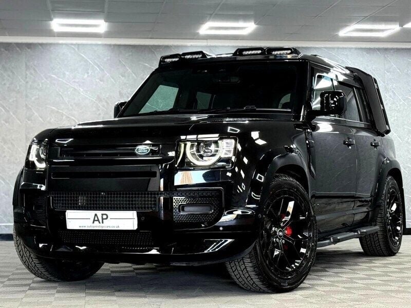 Black Used 2023 Land Rover Defender SE Dynamic SUV | £66,990 - Image 1/4