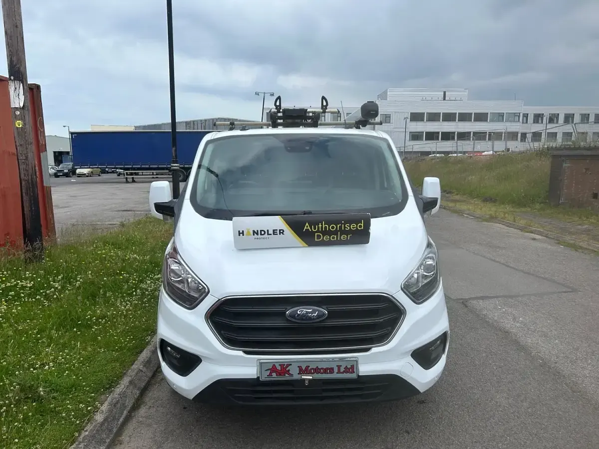 Used Ford Transit Custom Limited 130 HP (95 kW) 2021 White Van