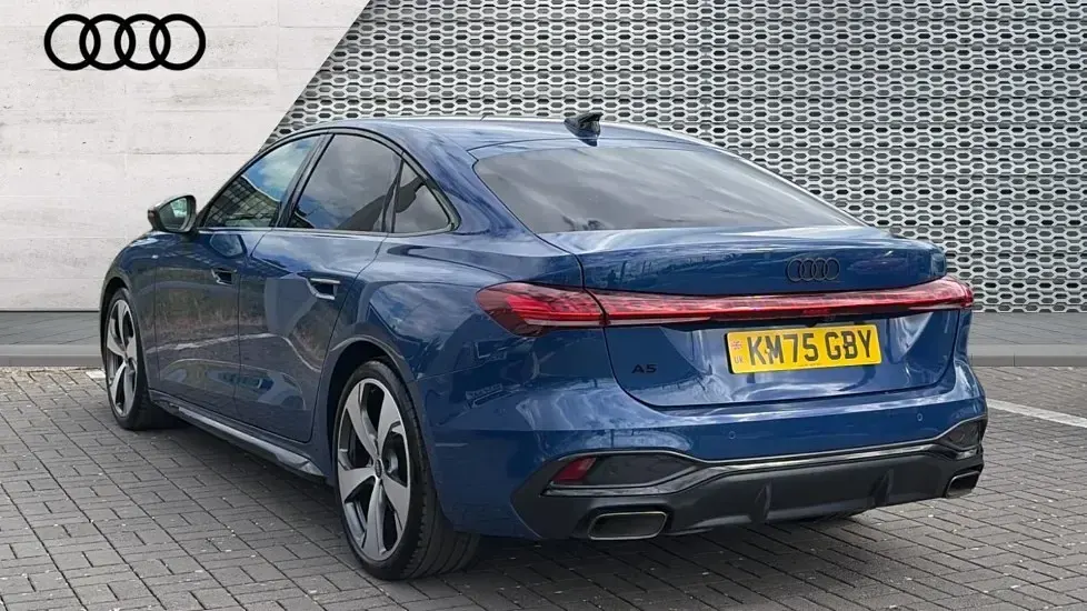 Used Audi A5 Sportback Advanced 204 HP (150 kW) 2025 Blue Hatchback