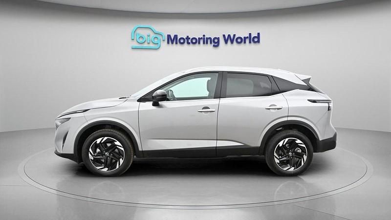 New Nissan Qashqai N-Connecta 158 HP (116 kW) 2025 Silver SUV