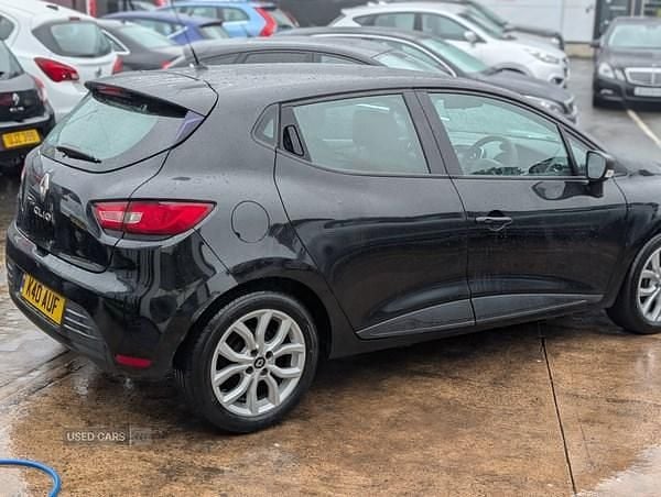 Used Renault Clio IV Play 75 HP (55 kW) 2016 Black Hatchback