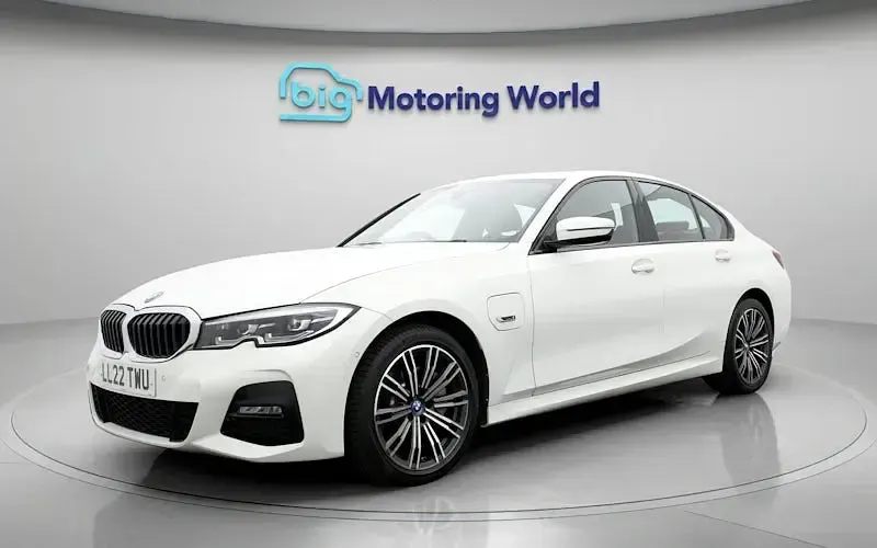 Used BMW 330e M Sport 292 HP (214 kW) 2022 White Sedan