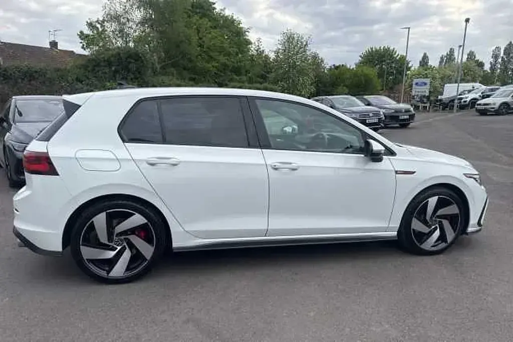 Used VW Golf VIII GTI 245 HP (180 kW) 2021