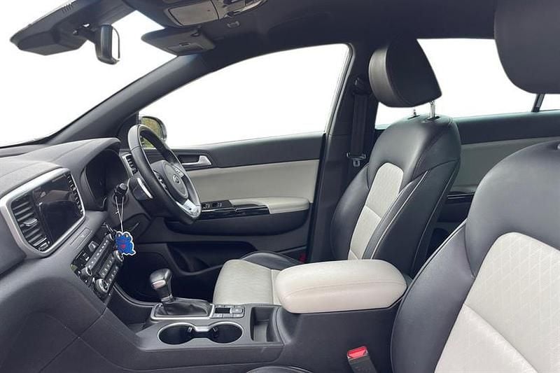 Used Kia Sportage GT-Line 174 HP (127 kW) 2021 White SUV