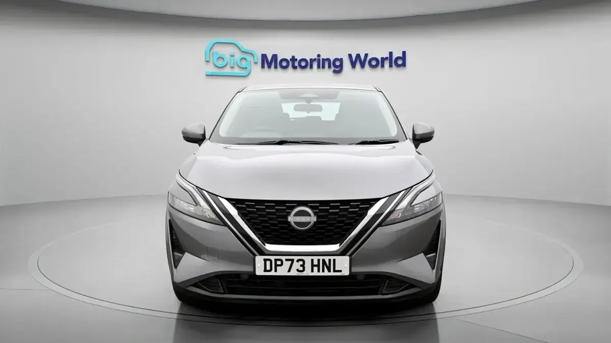 Used Nissan Qashqai Acenta Premium 140 HP (102 kW) 2023 Grey SUV