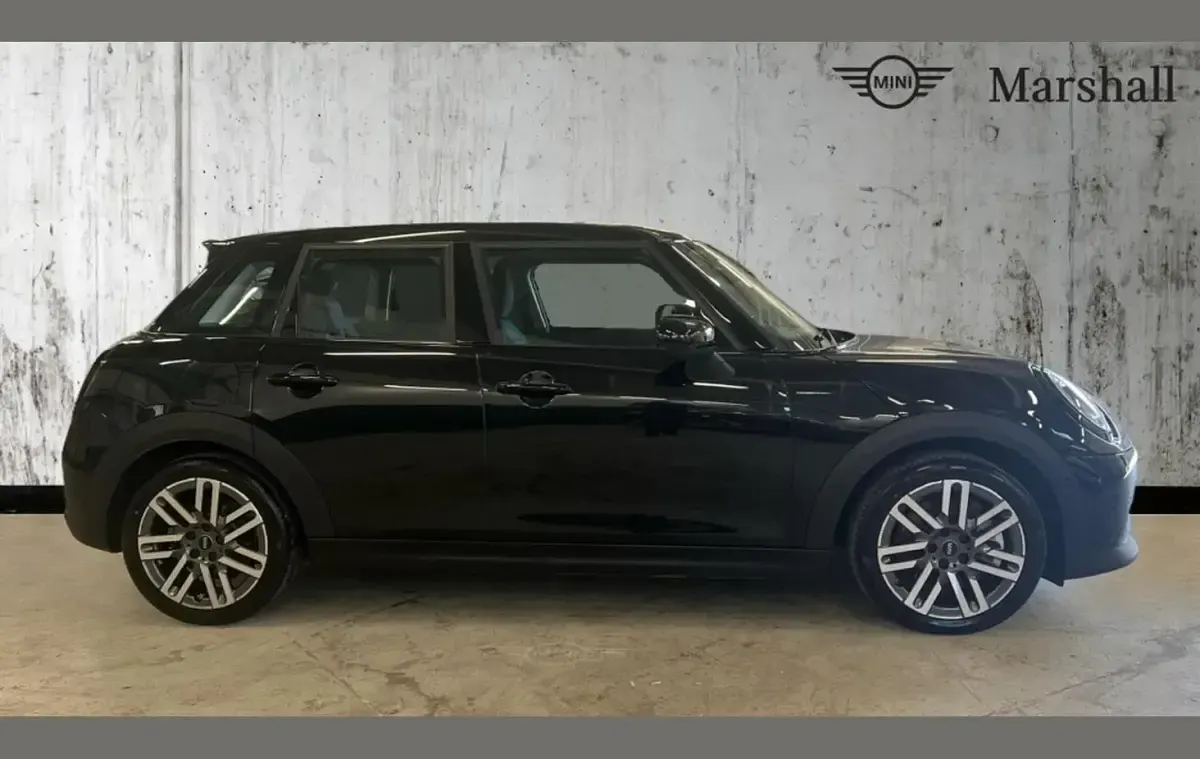 Used Mini Cooper Classic 150 kW (204 HP) 2025 Midnight black ii Hatchback