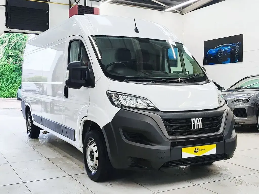 Used Fiat Ducato Business 140 HP (102 kW) 2023 White Van