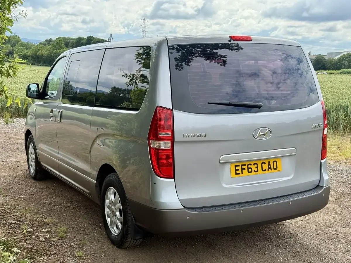 Used Hyundai I800 Style 2013 Silver MPV