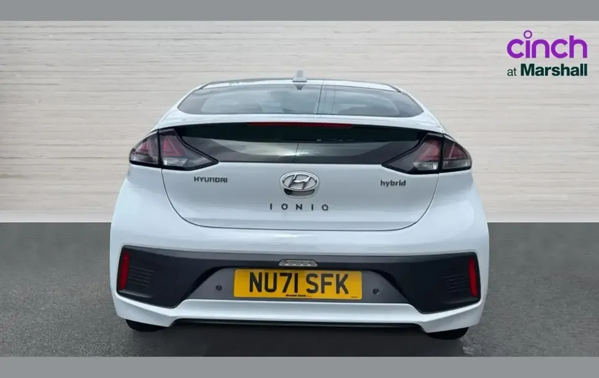 Used Hyundai Ioniq Premium 141 HP (103 kW) 2021 White Hatchback