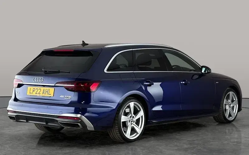 Used Audi A4 S-Line 265 HP (194 kW) 2022 Blue Estate