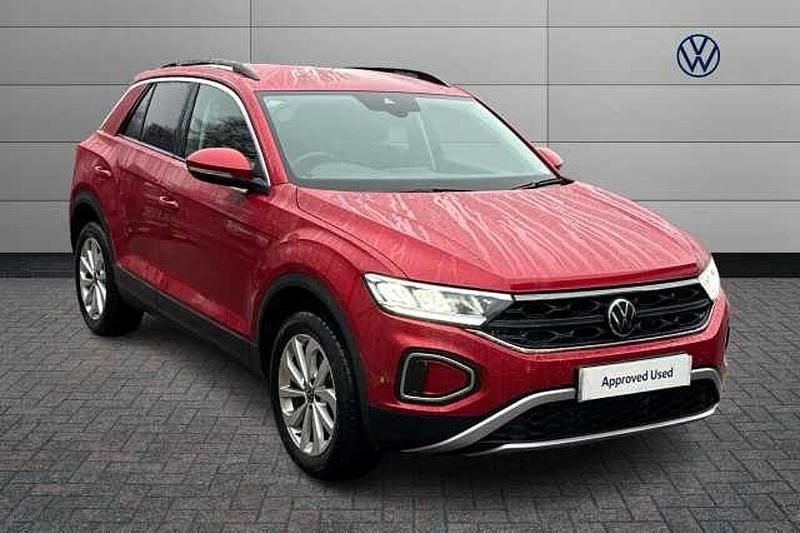 Red Used 2025 VW T-Roc Match SUV | £23,150 (Fair price) - Image 1/4