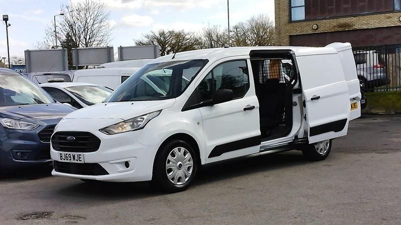 Usado Ford Transit Trend 2019 Blanco Familiar