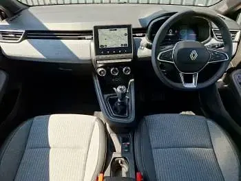 Used Renault Clio Techno 90 HP (66 kW) 2025 Black Hatchback