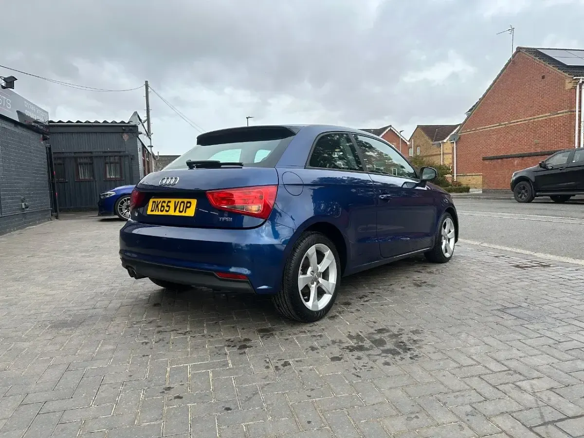 Used Audi A1 Sport 123 HP (90 kW) 2015 Blue Hatchback