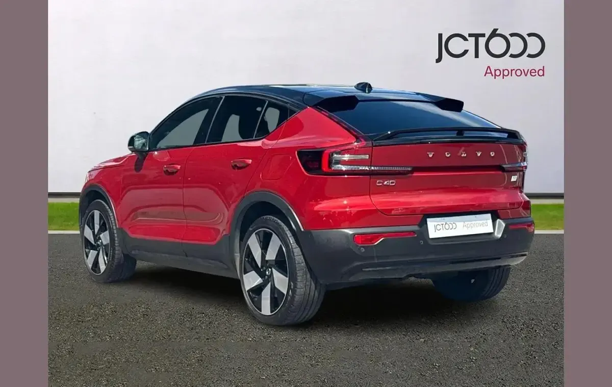 Used Volvo C40 Pro 300 kW (408 HP) 2022 Red SUV