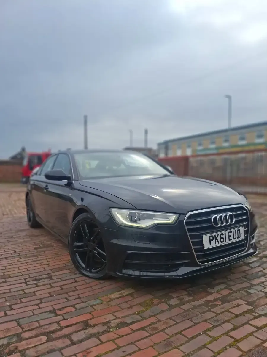 Usado Audi A6 S-Line 177 HP (130 kW) 2011 Preto Sedan