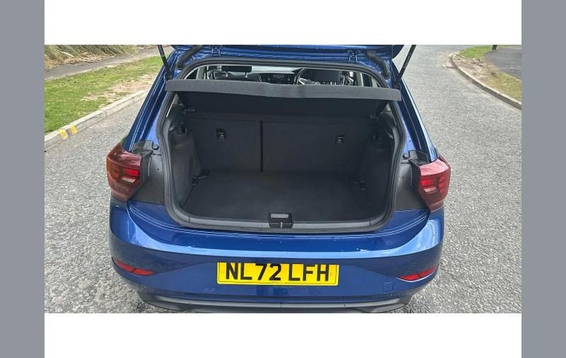 Used VW Polo Life 95 HP (69 kW) 2022 Blue Hatchback
