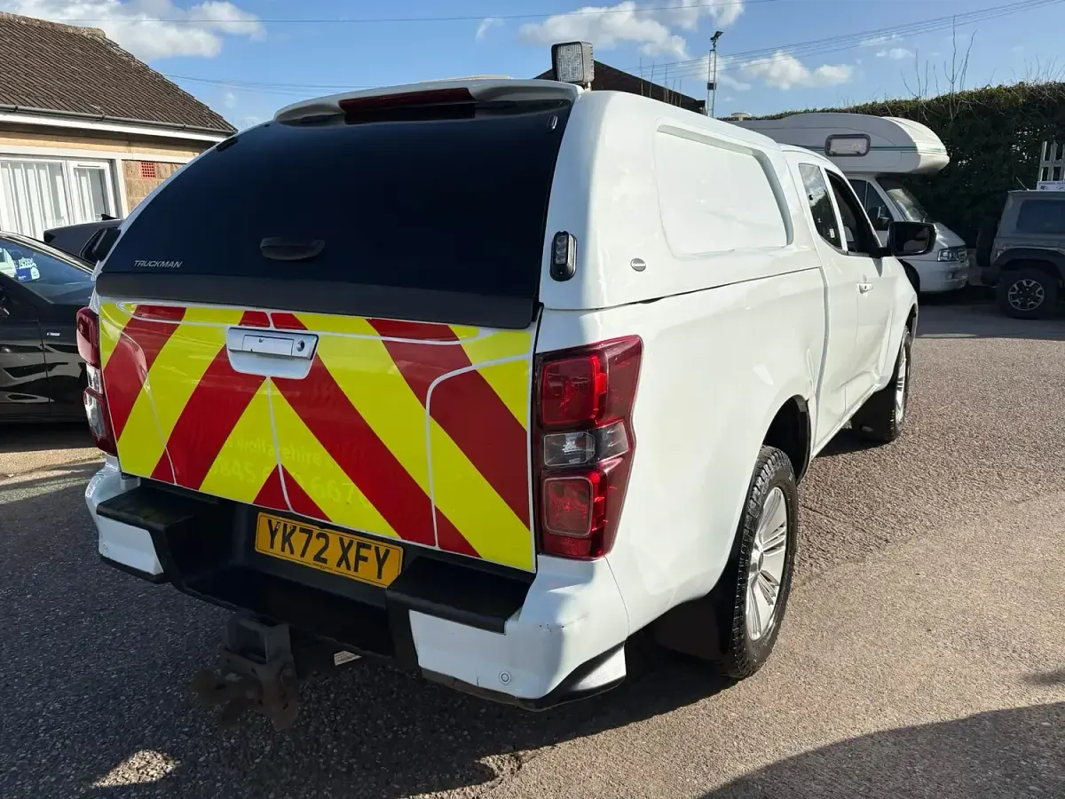 Used Isuzu D-Max 2023 White Pickup