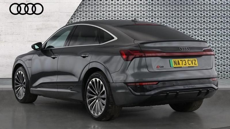 Usado Audi Q8 e-tron S-Line 300 kW (408 CV) 2023 Gris SUV