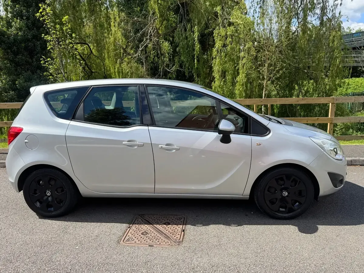 Used Vauxhall Meriva 2012 Silver MPV