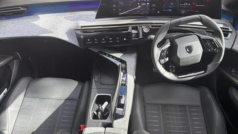 Used Peugeot e-3008 GT 152 kW (207 HP) 2025 Grey SUV