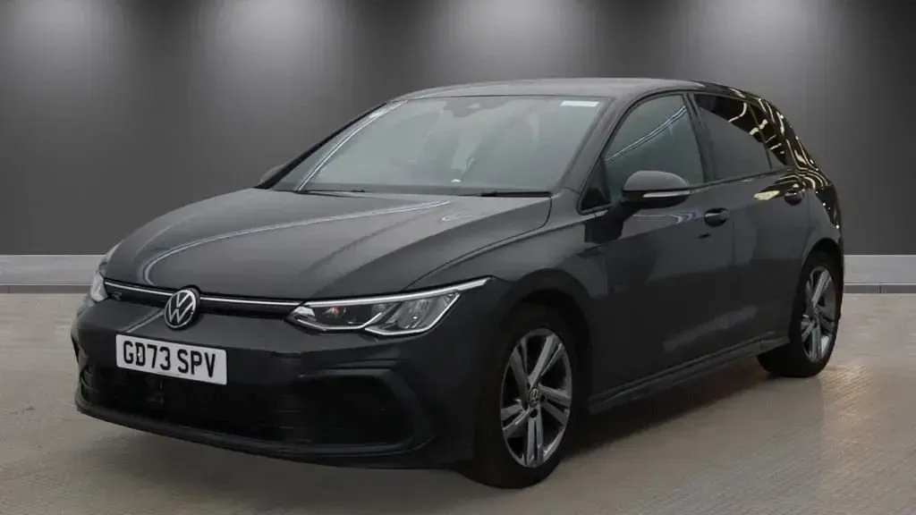 Begagnad VW Golf VIII R-line 130 HK (95 kW) 2024 Grå Halvkombi