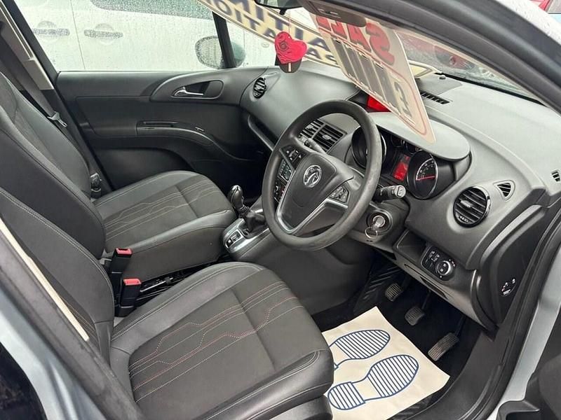 Used Vauxhall Meriva Active 100 HP (73 kW) 2012 Silver MPV