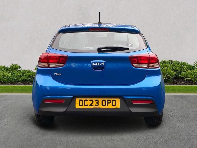 Used Kia Rio 83 HP (61 kW) 2023 Blue Hatchback
