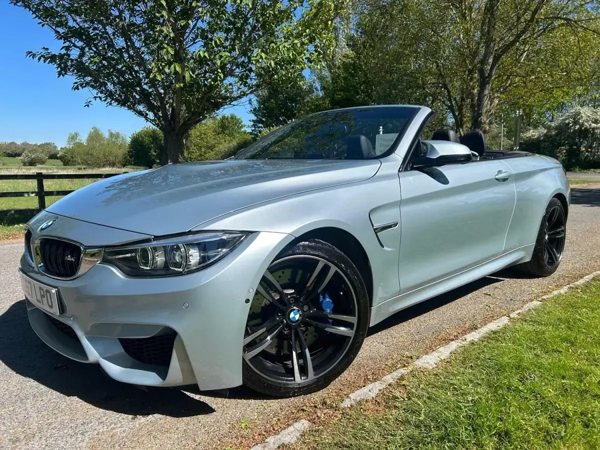 Usado BMW M4 Cabriolet Advantage 2017 Azul Descapotable