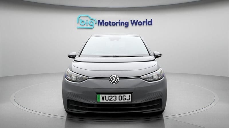 Usado VW ID.3 Pro Performance 147 kW (201 HP) 2023 Cinzento Citadino