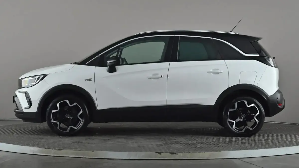 Second-hand Vauxhall Crossland Ultimate 110 CP (80 kW) 2023 Alb SUV