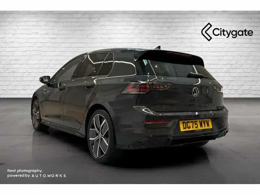 Used VW Golf VIII 150 HP (110 kW) 2025