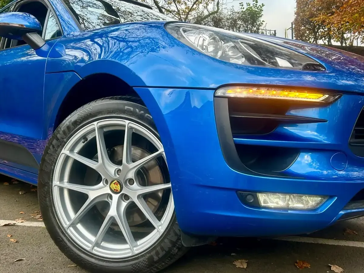 Used Porsche Macan 252 HP (185 kW) 2014 Blue SUV