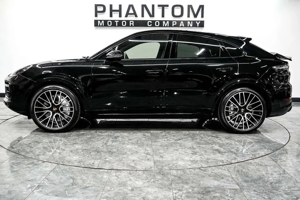 Used Porsche Cayenne Turbo 550 HP (404 kW) 2019 Black SUV