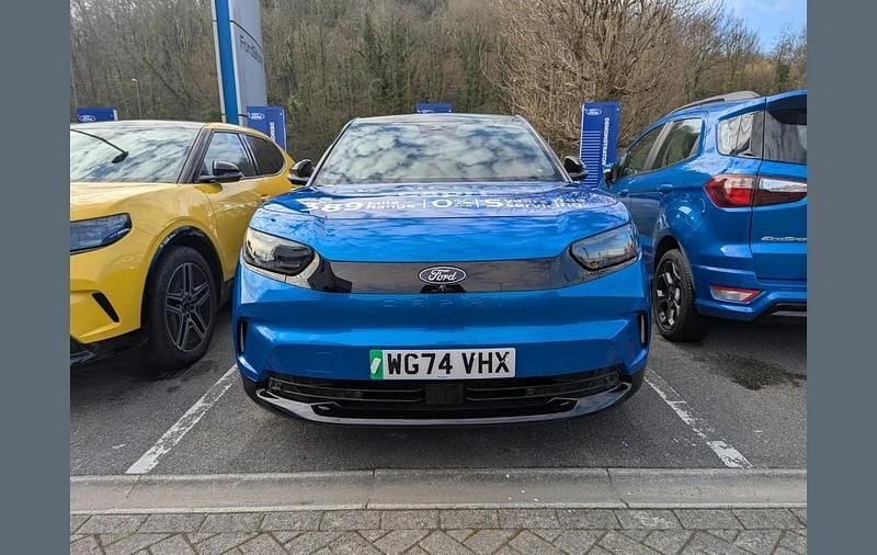 Blue Used 2024 Ford Capri Premium SUV | £36,000 - Image 1/4