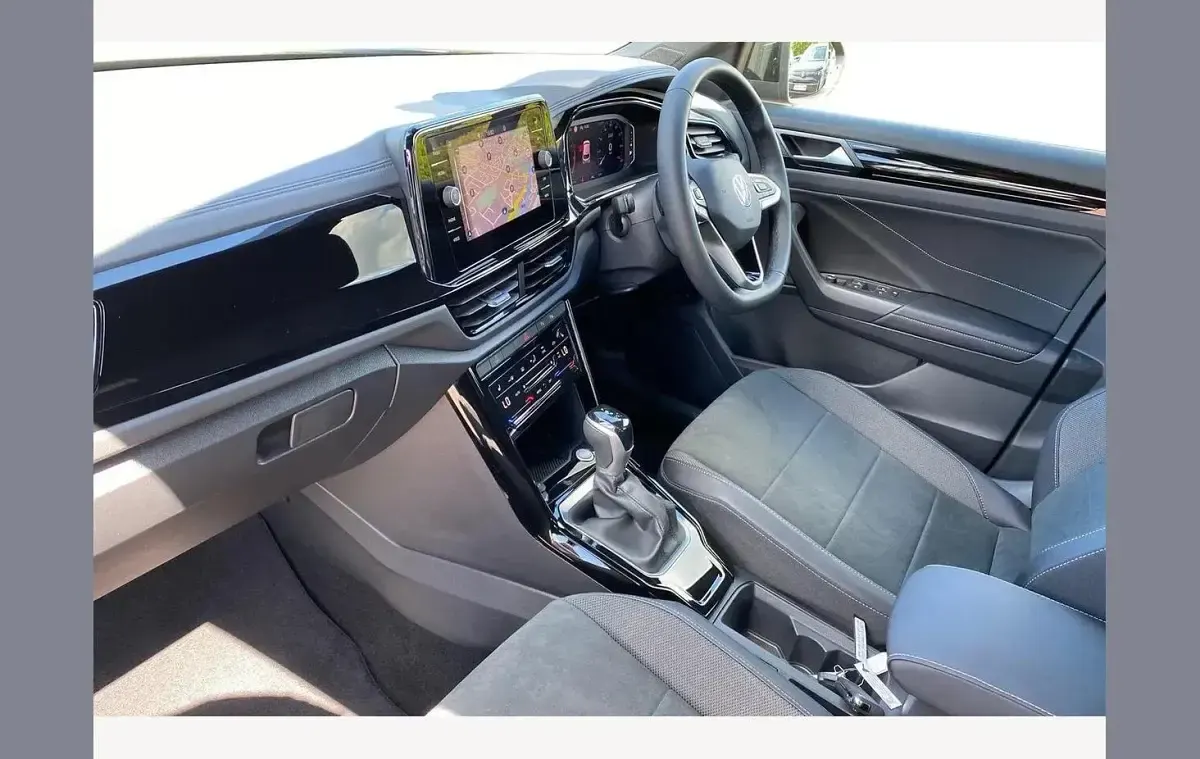 New VW T-Roc Design 150 HP (110 kW) 2026 Black SUV