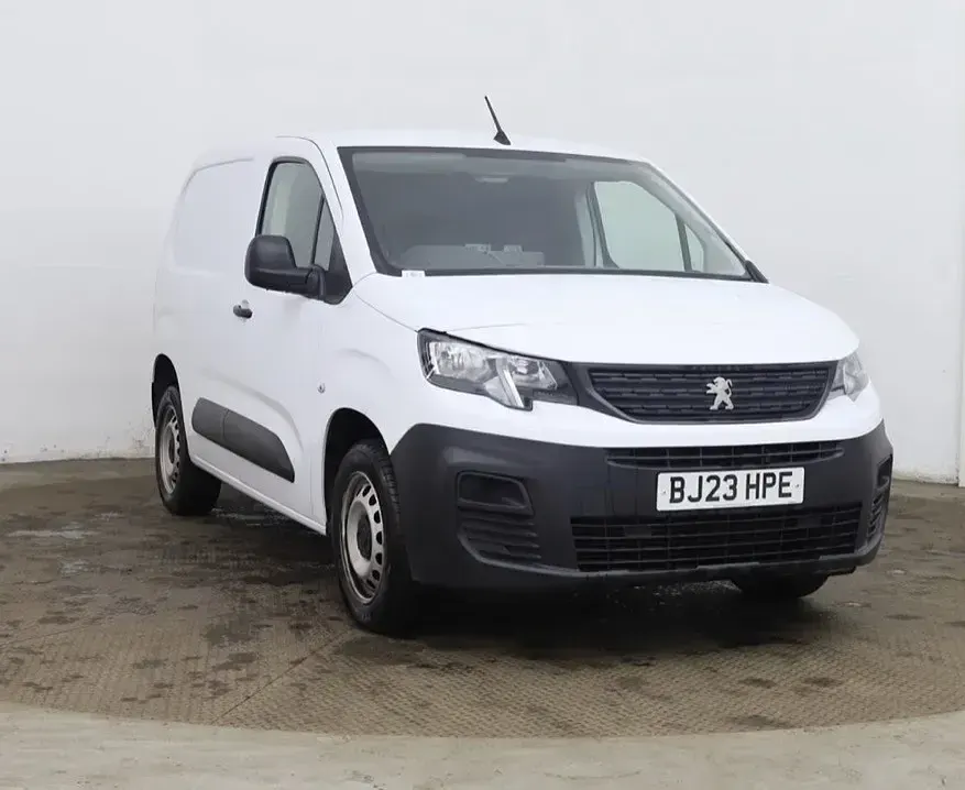 Used Peugeot Partner Premium 131 HP (96 kW) 2023 White MPV