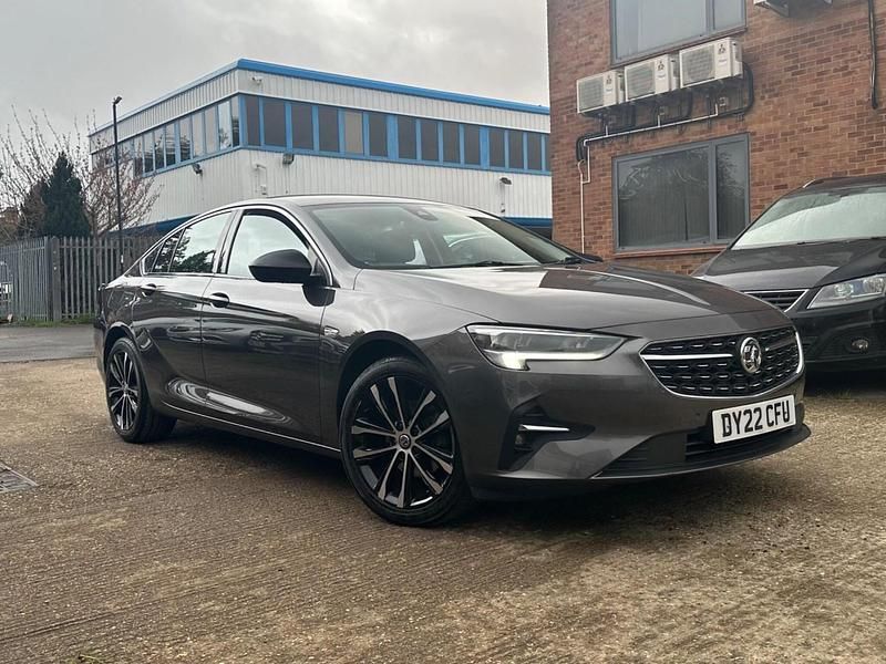 Used Vauxhall Insignia Edition 122 HP (89 kW) 2022 Grey Hatchback