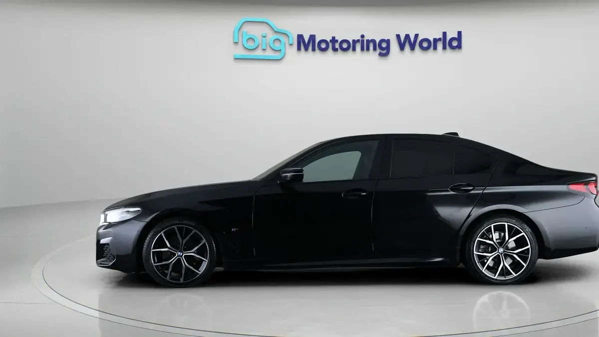 Used BMW 520 M Sport 187 HP (137 kW) 2021 Black Sedan